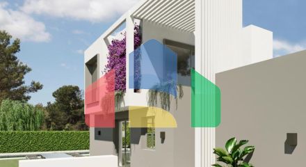 Отдельные дома с садом и бассейном