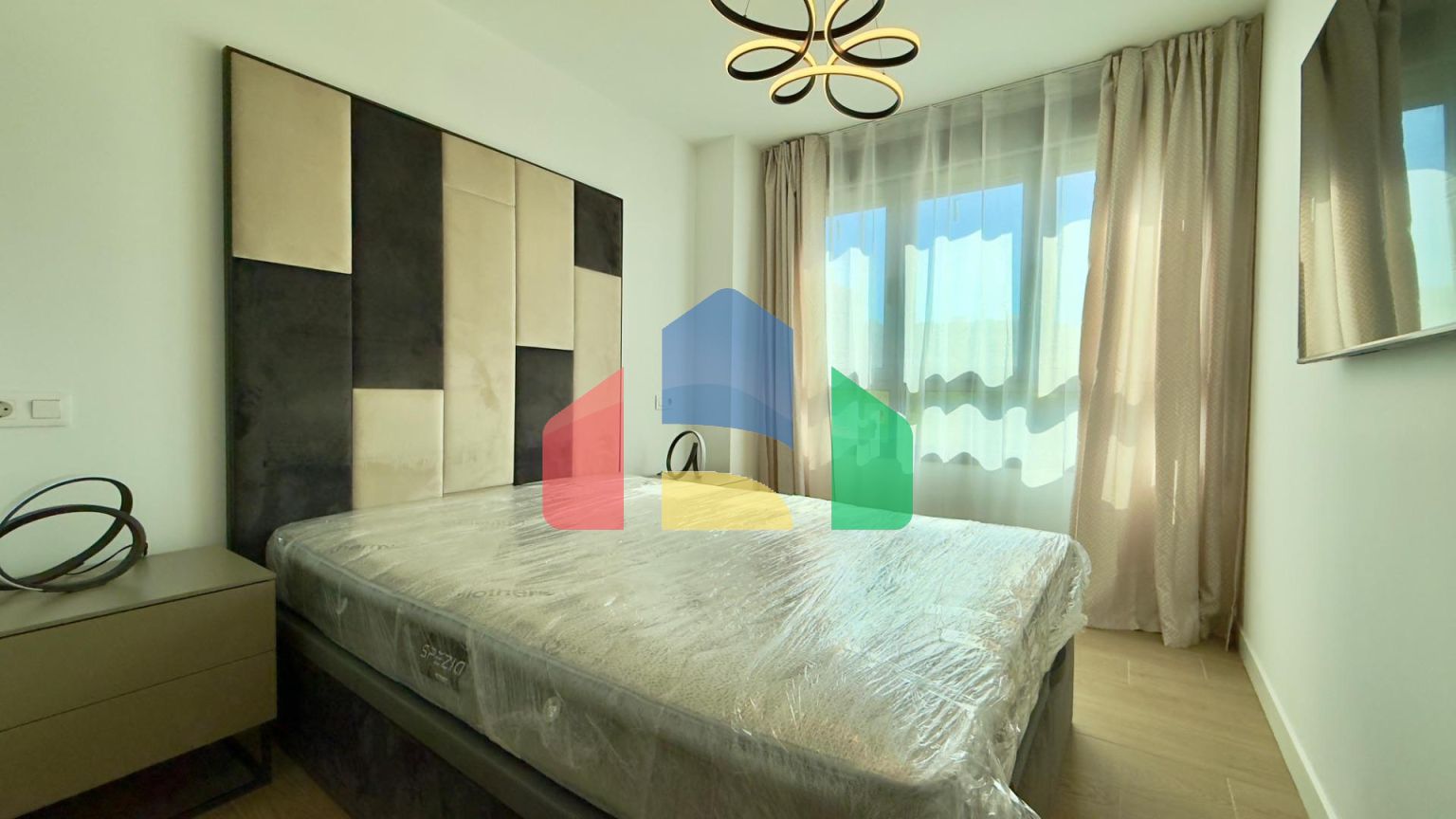 Семейный уют и современный стиль в центре Аликанте