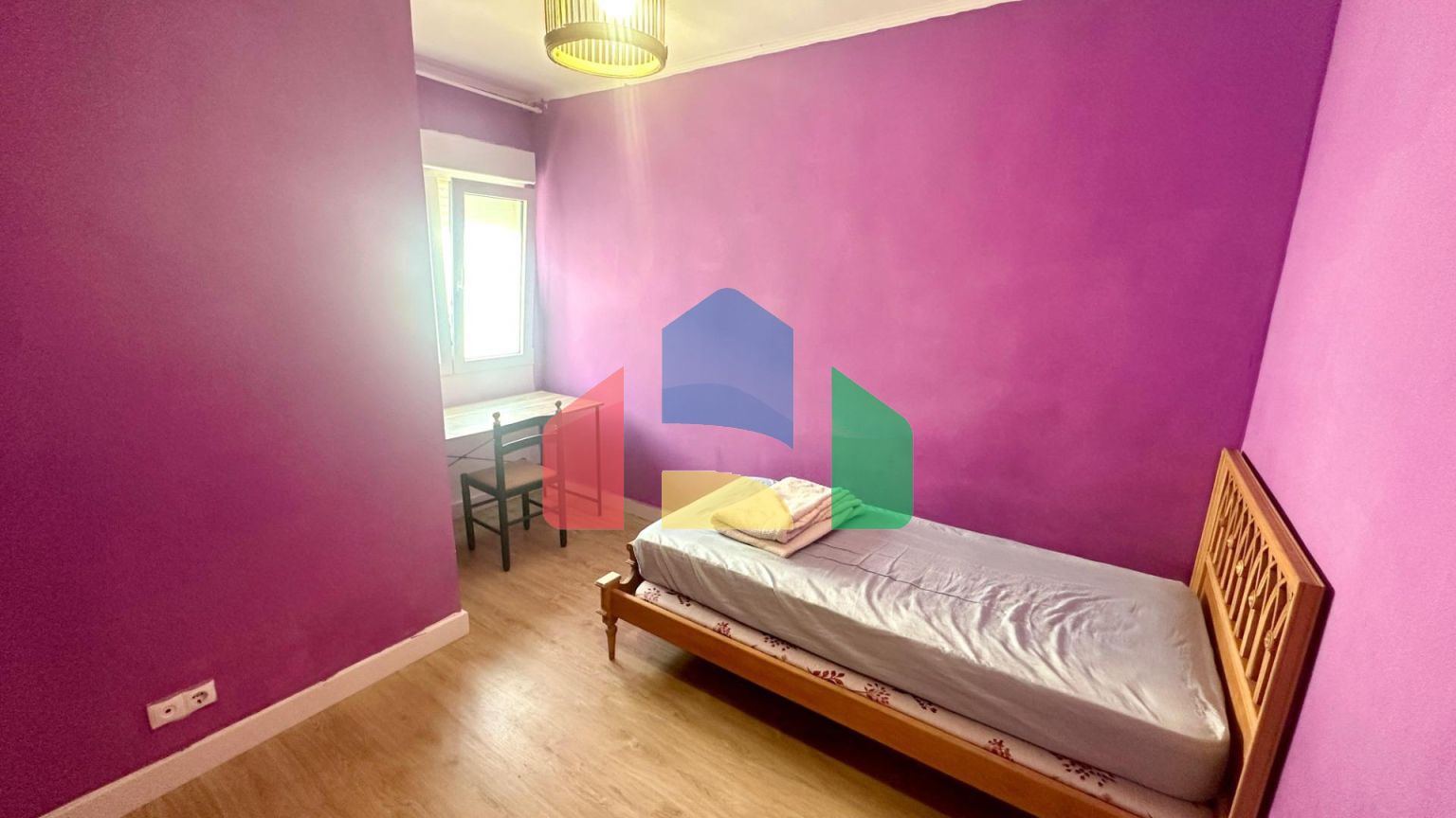 Продается просторная, светлая квартира в Аликанте — район Каролинас-Альтас