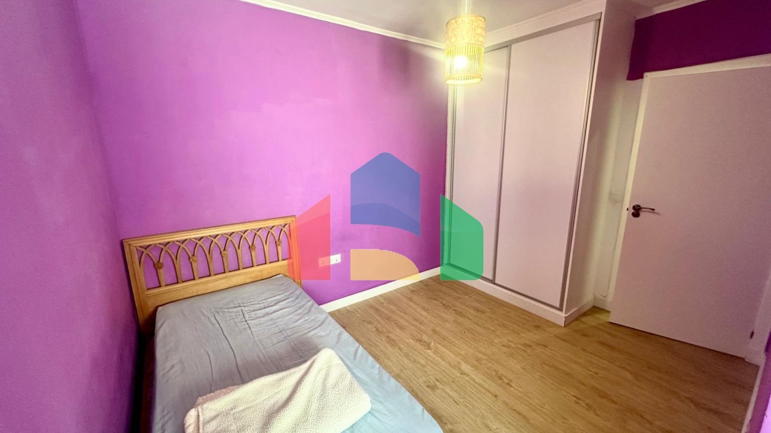 Продается просторная, светлая квартира в Аликанте — район Каролинас-Альтас