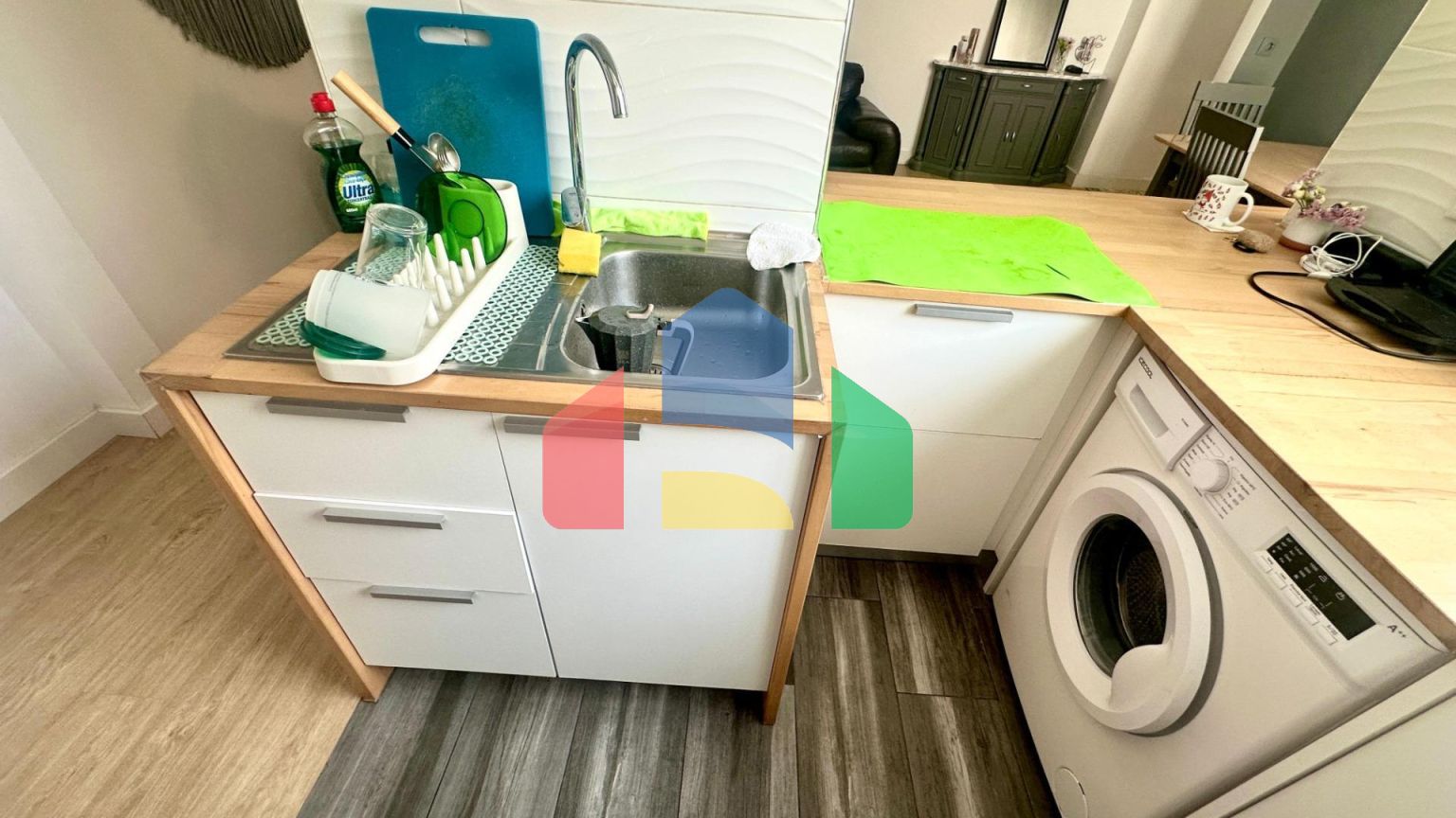 Продается просторная, светлая квартира в Аликанте — район Каролинас-Альтас