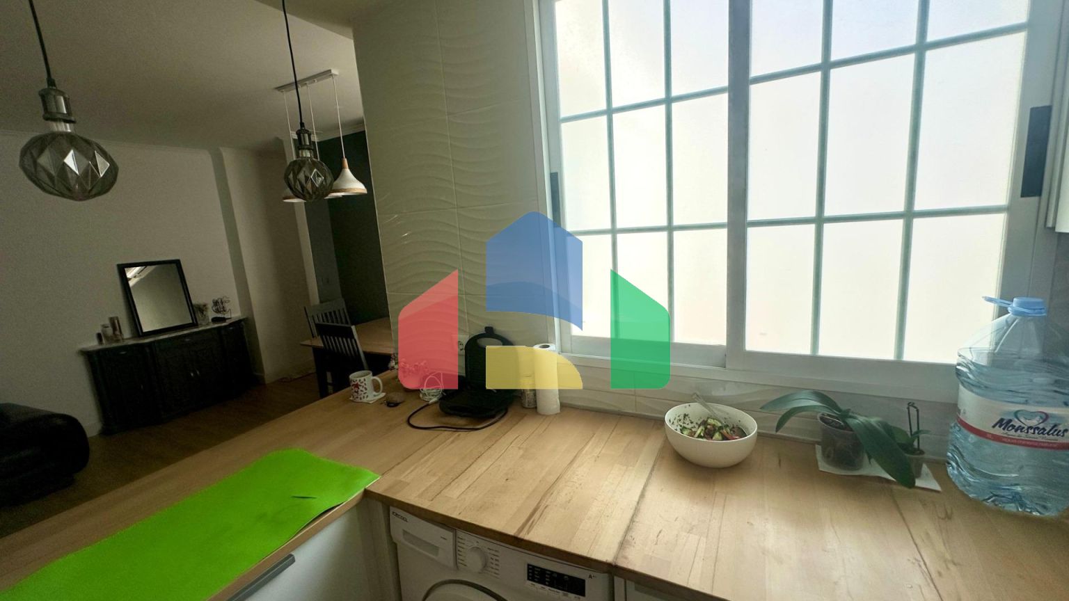 Продается просторная, светлая квартира в Аликанте — район Каролинас-Альтас