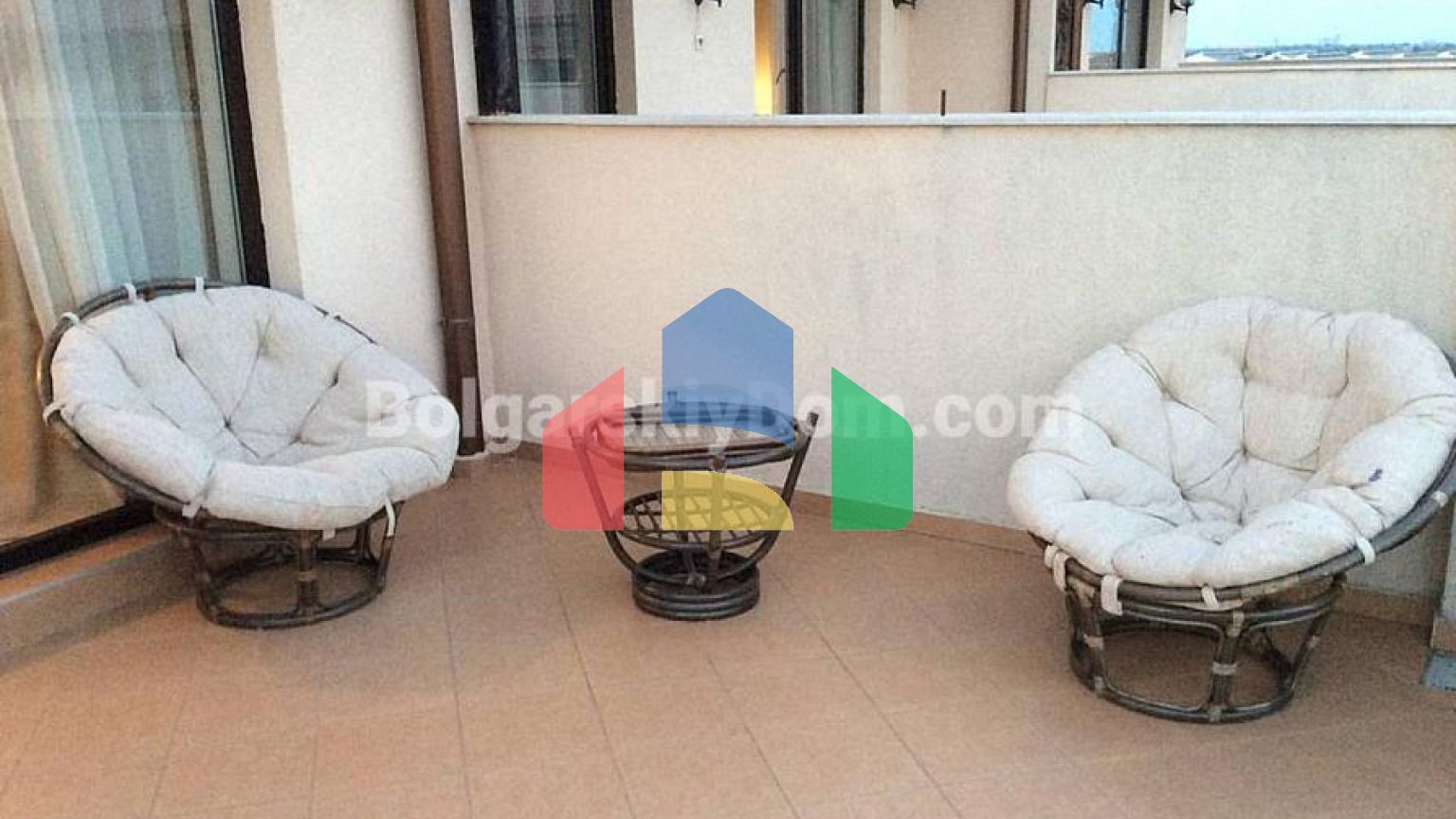 Двокімнатна квартира в Каліакрія