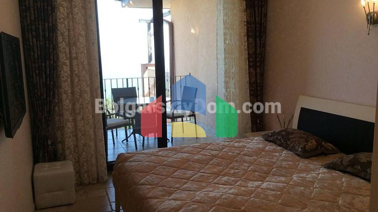 Трехкомнатная квартира в Калиакрия