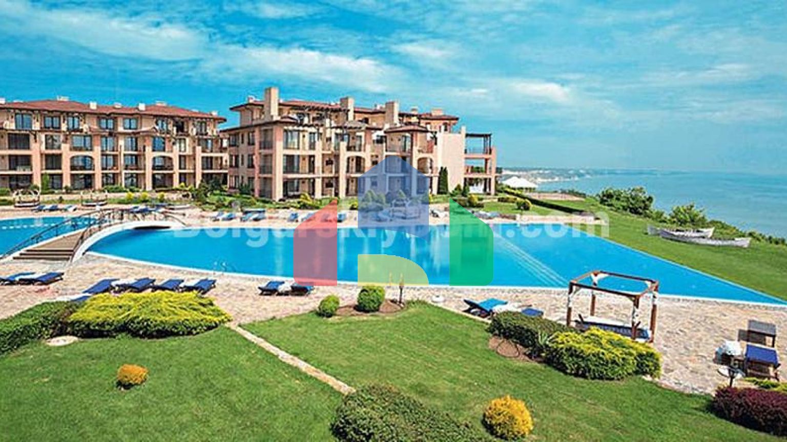 Трехкомнатная квартира в Калиакрия