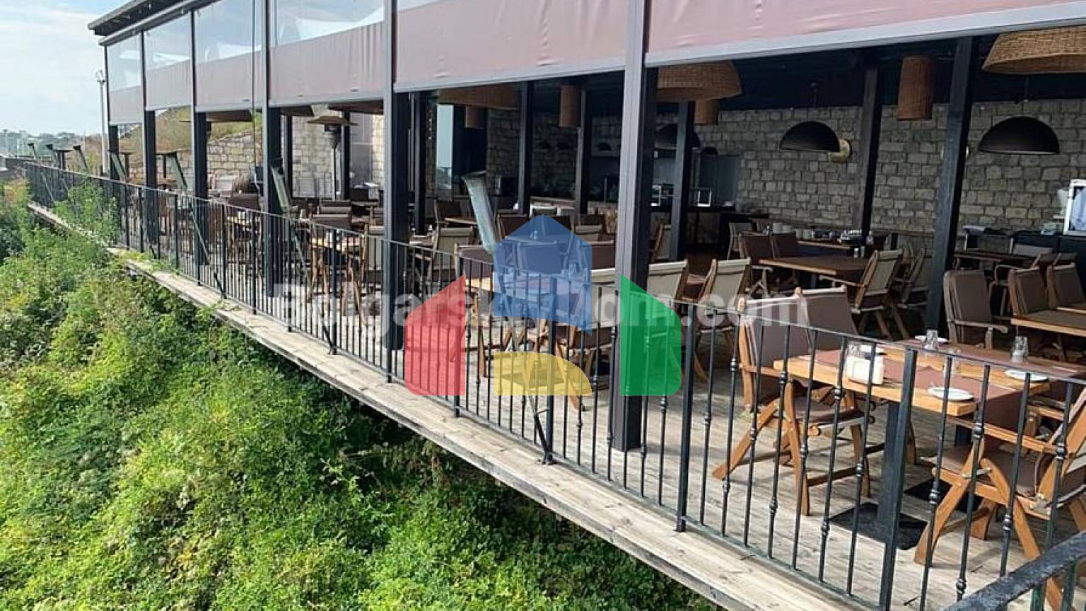 Трикімнатна квартира в Каліакрія Біч Резорт