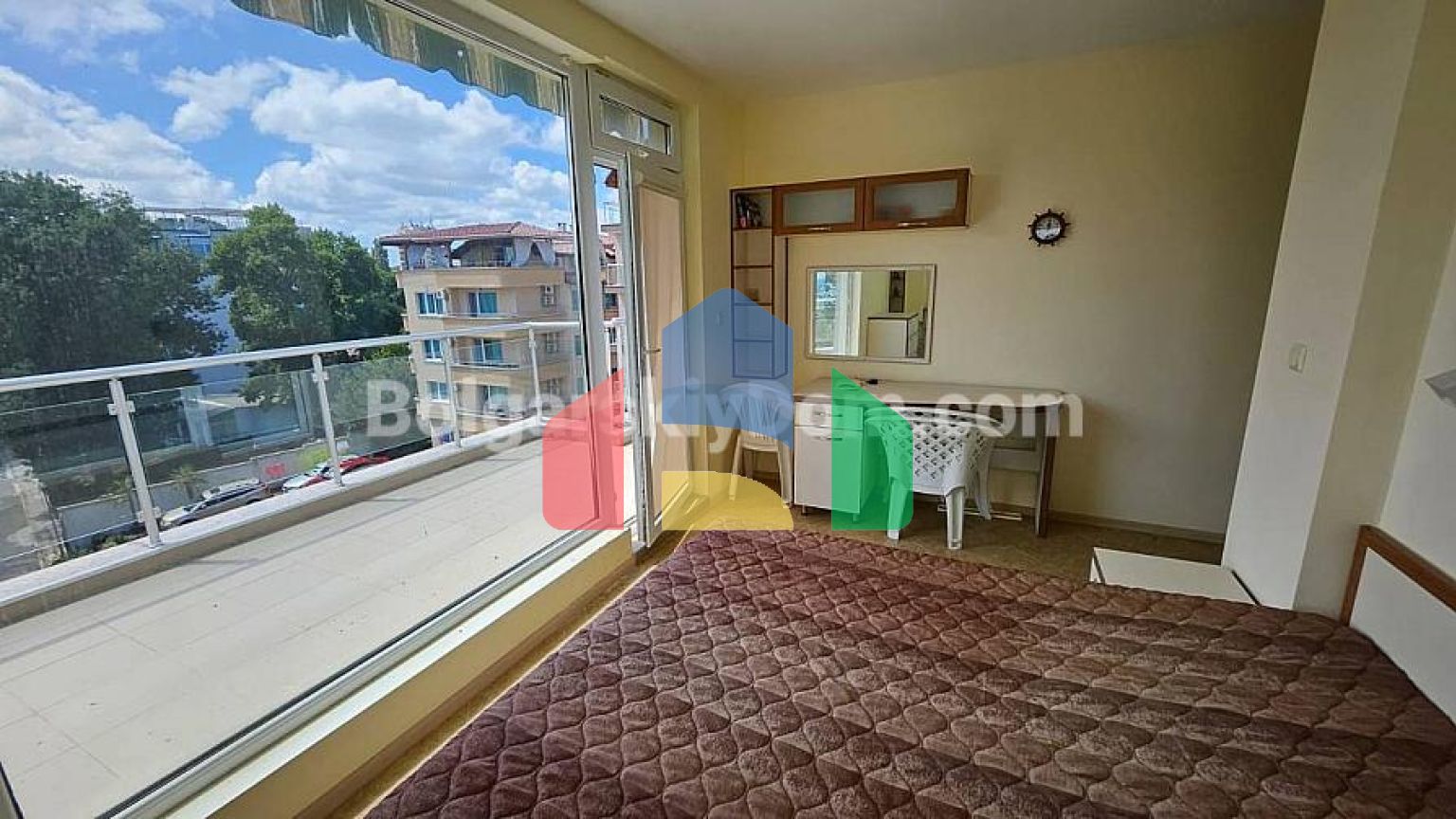 Квартира в місті Кітен