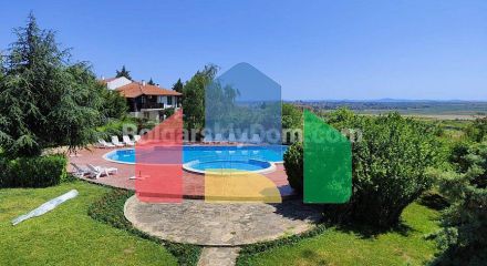 Будинок в Алмонд Хілл