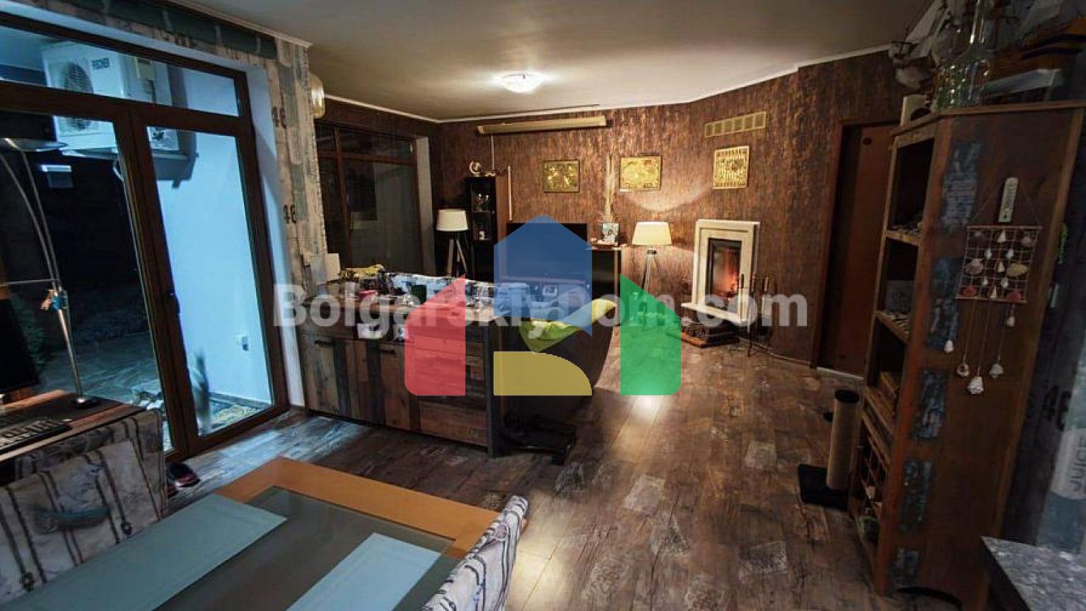 Будинок в Алмонд Хілл