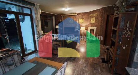 Будинок в Алмонд Хілл