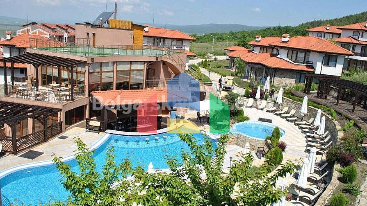 Трикімнатна квартира в Бей В'ю Віллас