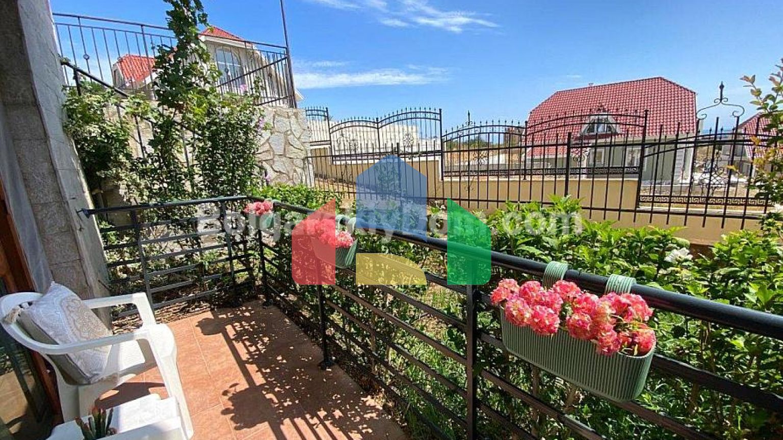 Двокімнатна квартира в Голден Ай