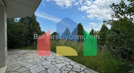 House in Chairite
