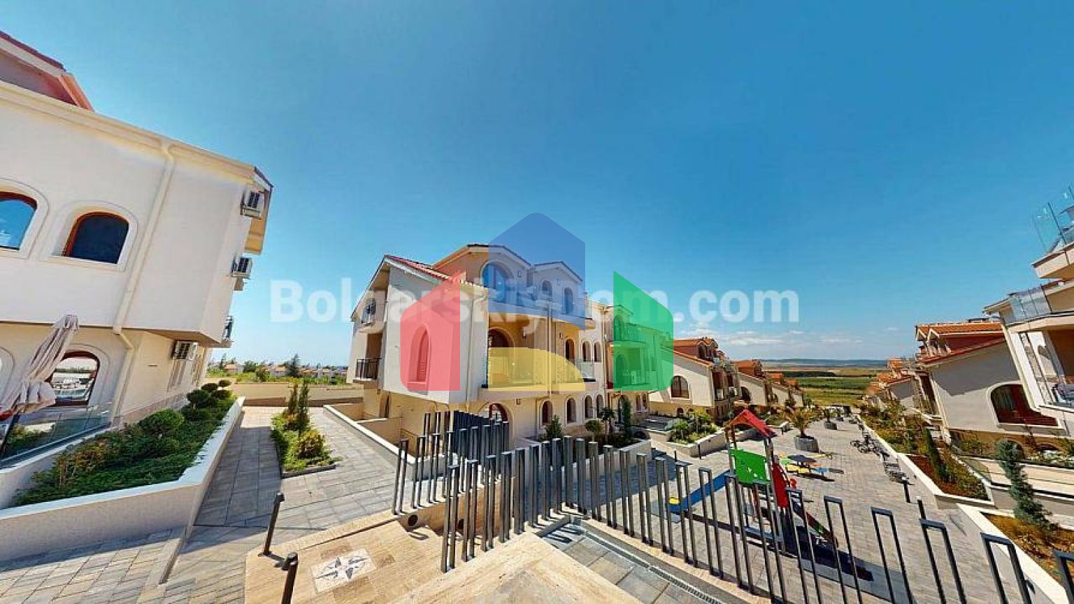 Двокімнатна квартира в Гранд Вілладж