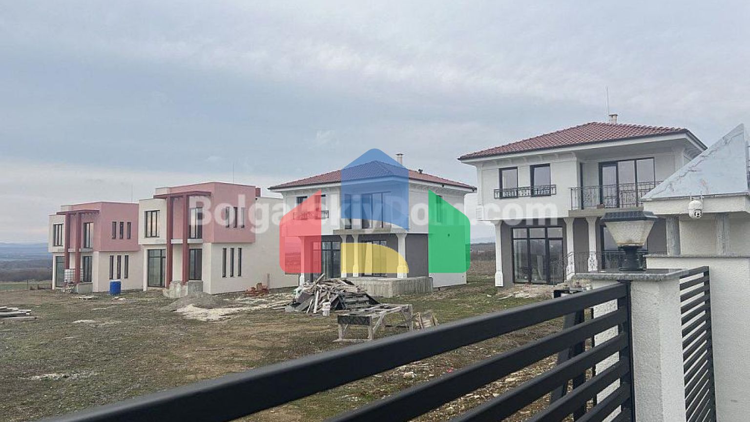 Котеджі в новому комплексі Сохо Вілідж