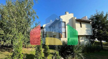 Будинок в Алмонд Хілл Віллас