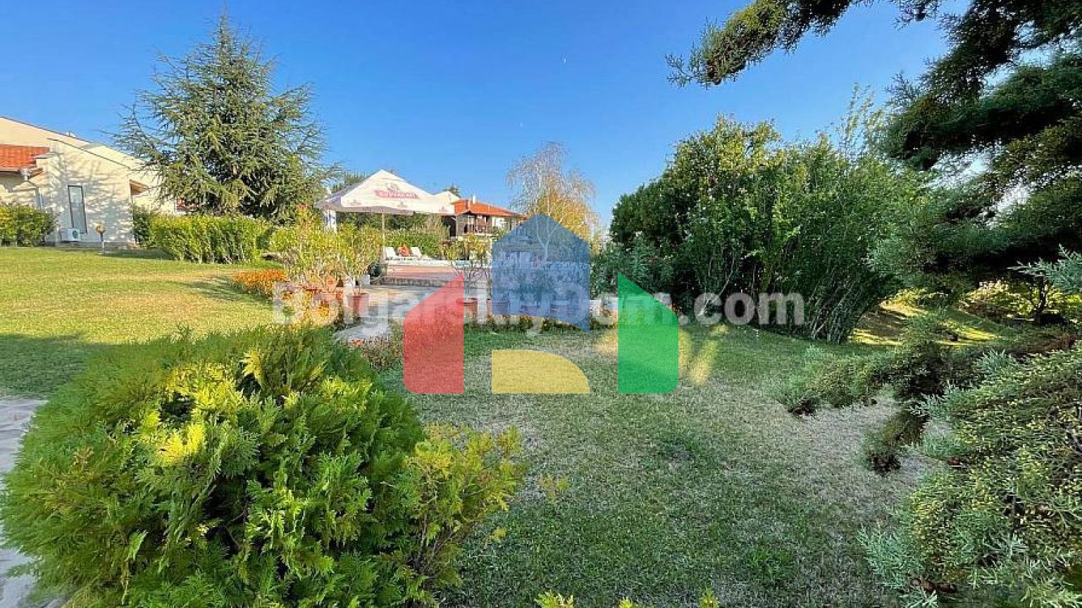 Будинок в Алмонд Хілл Віллас