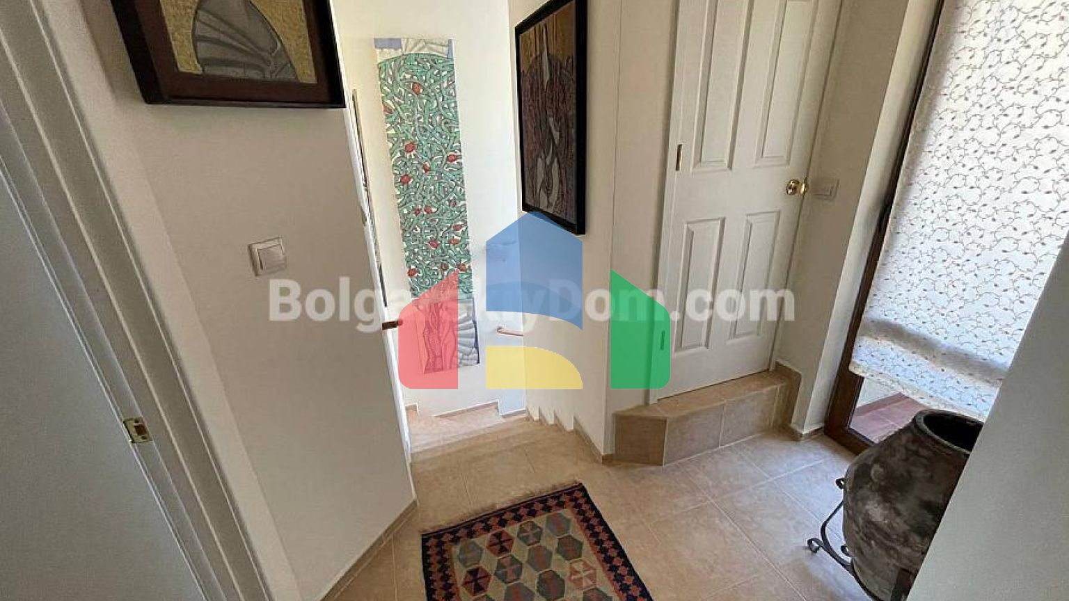 Будинок в Алмонд Хілл Віллас