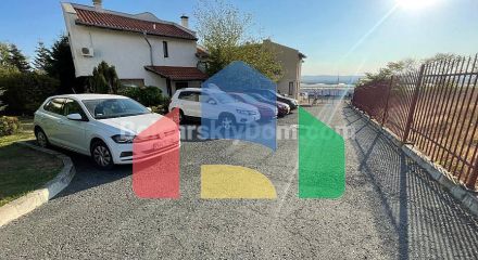 Будинок в Алмонд Хілл Віллас