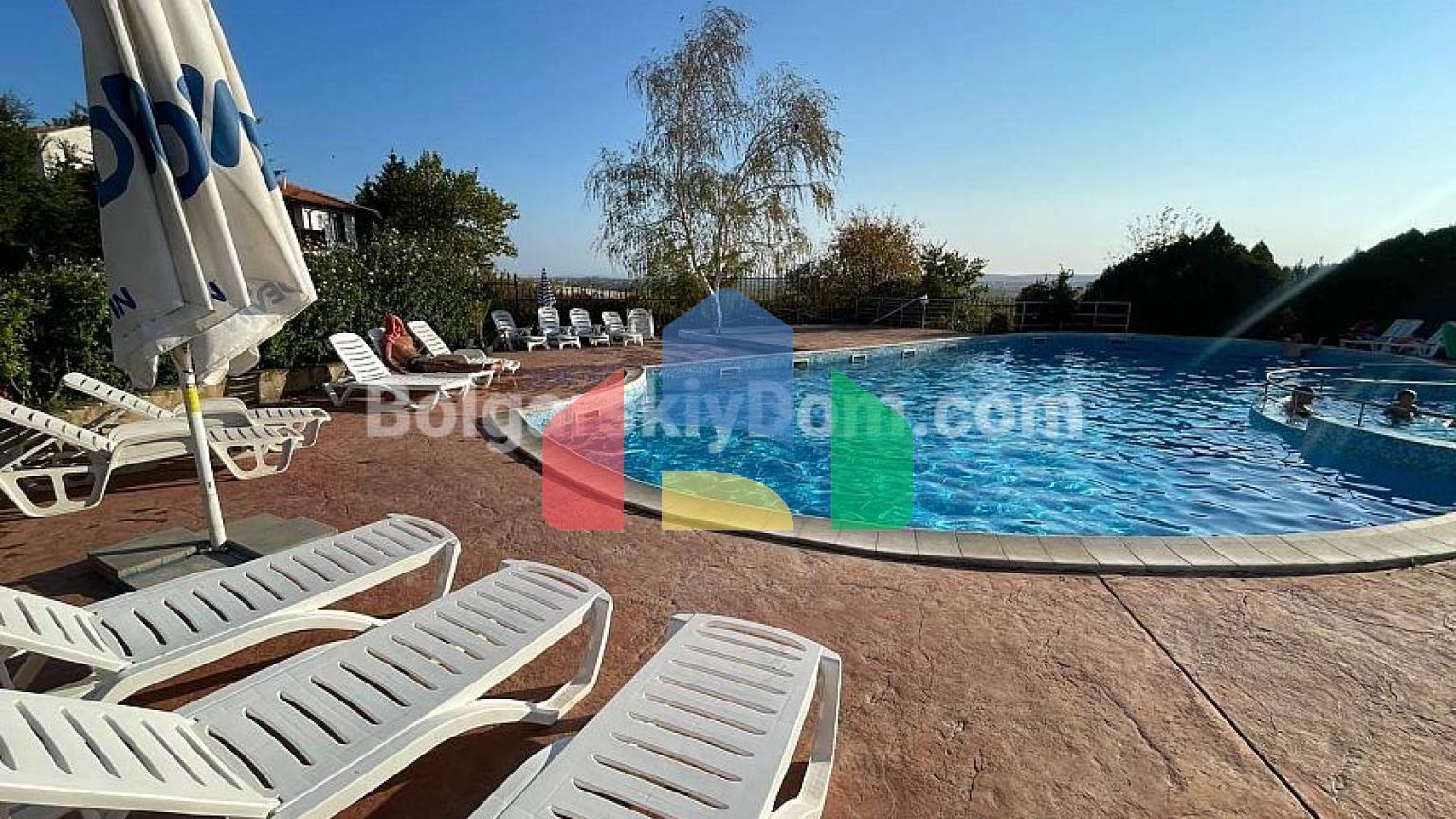 Будинок в Алмонд Хілл Віллас