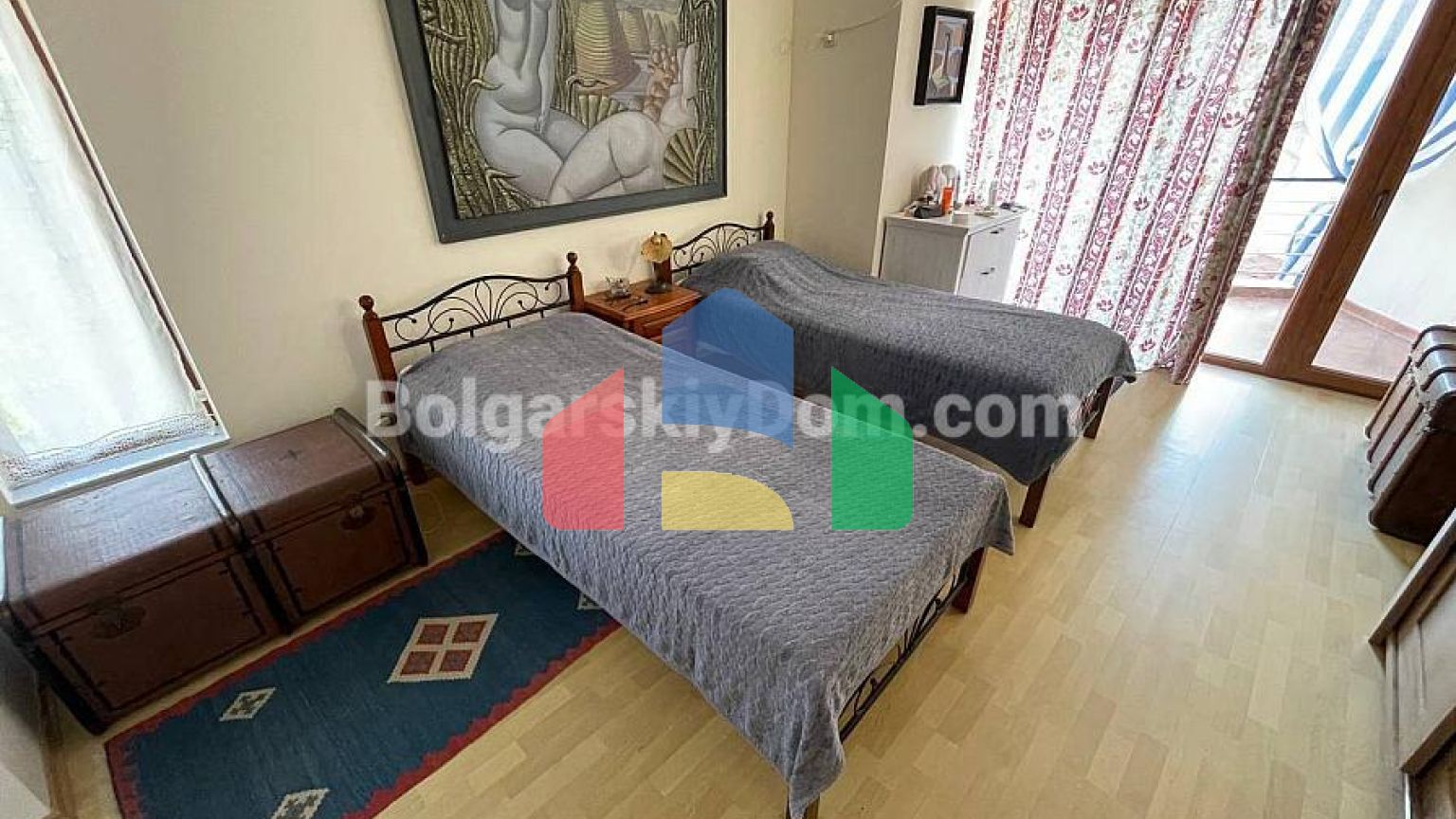 Будинок в Алмонд Хілл Віллас