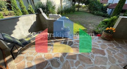 Будинок в Алмонд Хілл Віллас