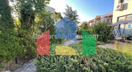 Будинок в Алмонд Хілл Віллас