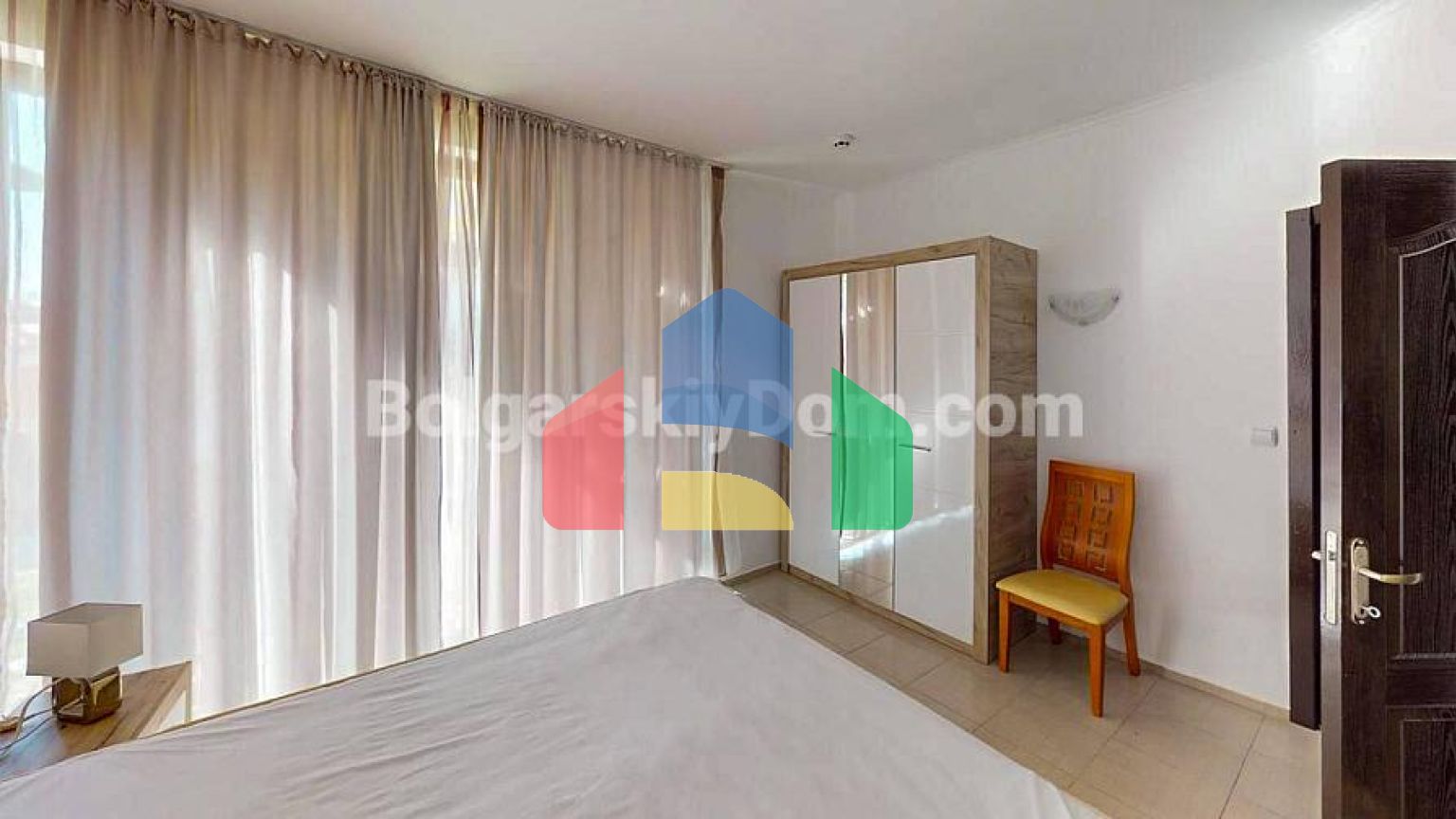 Трикімнатна квартира в Бей В'ю Віллас