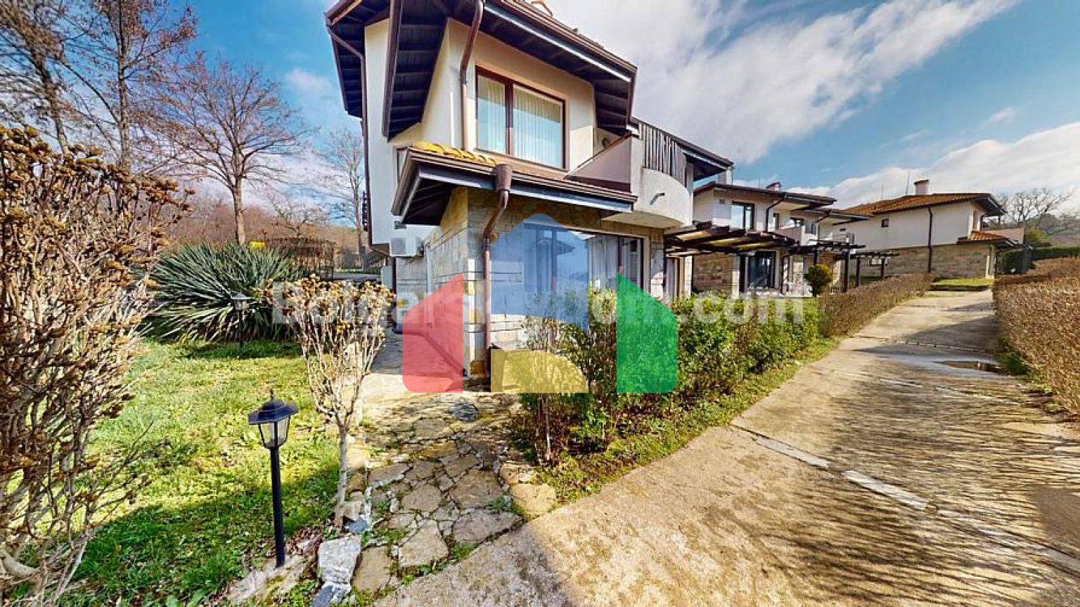 Трикімнатна квартира в Бей В'ю Віллас