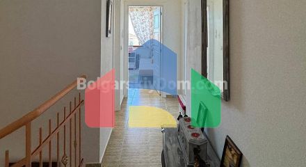 Двухэтажный дом в Кошарица