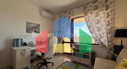 Двухэтажный дом в Кошарица