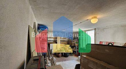 Двухэтажный дом в Кошарица