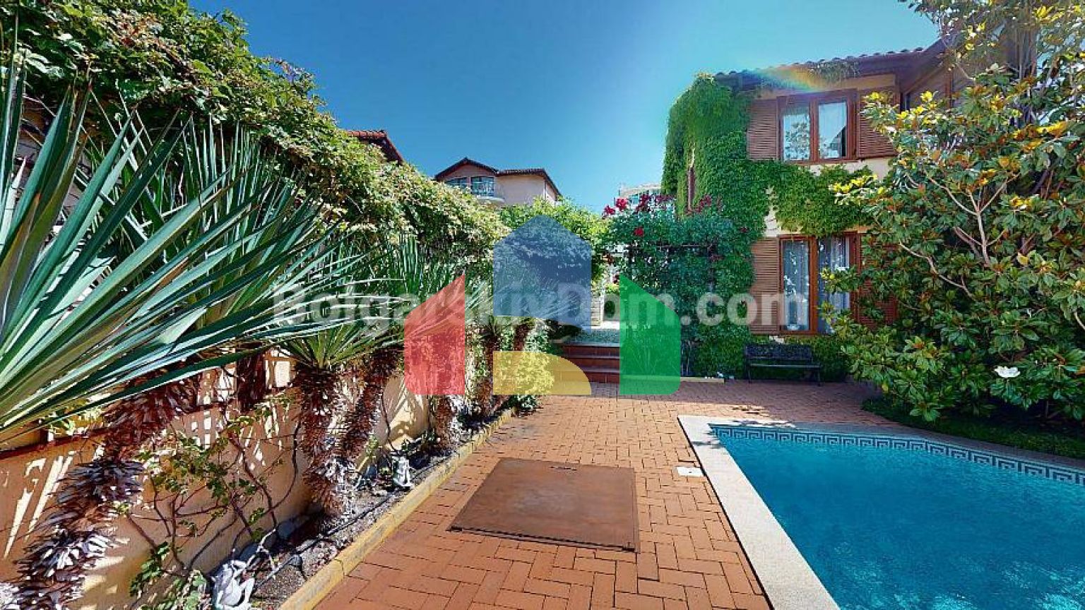 Дом в Кошарице