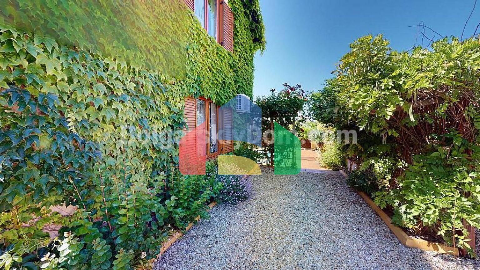 Дом в Кошарице