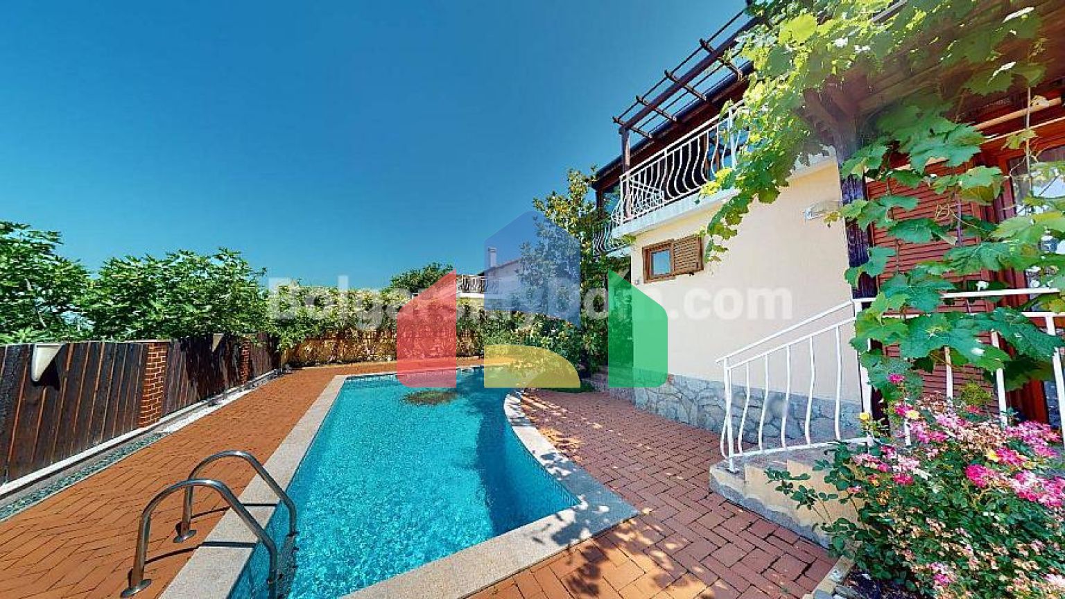 Дом в Кошарице