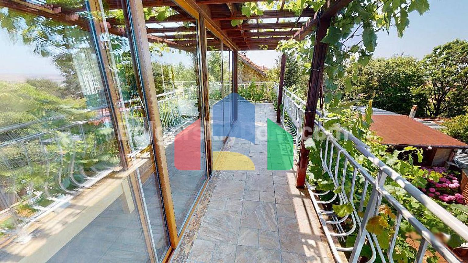 Дом в Кошарице