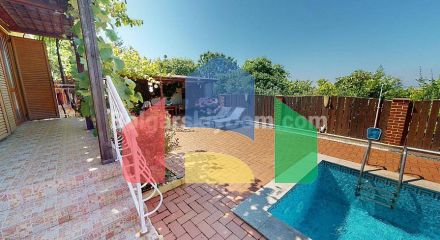 Дом в Кошарице