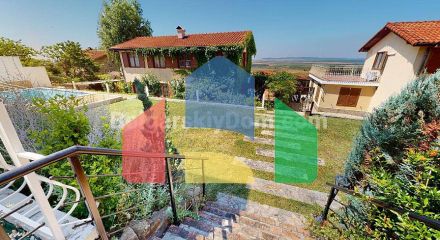 Дом в Кошарице