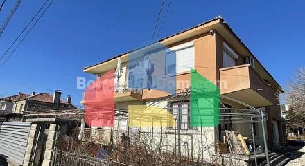Дом в Кошарице