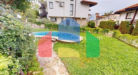 Чотирикімнатна квартира в Бей В'ю Віллас