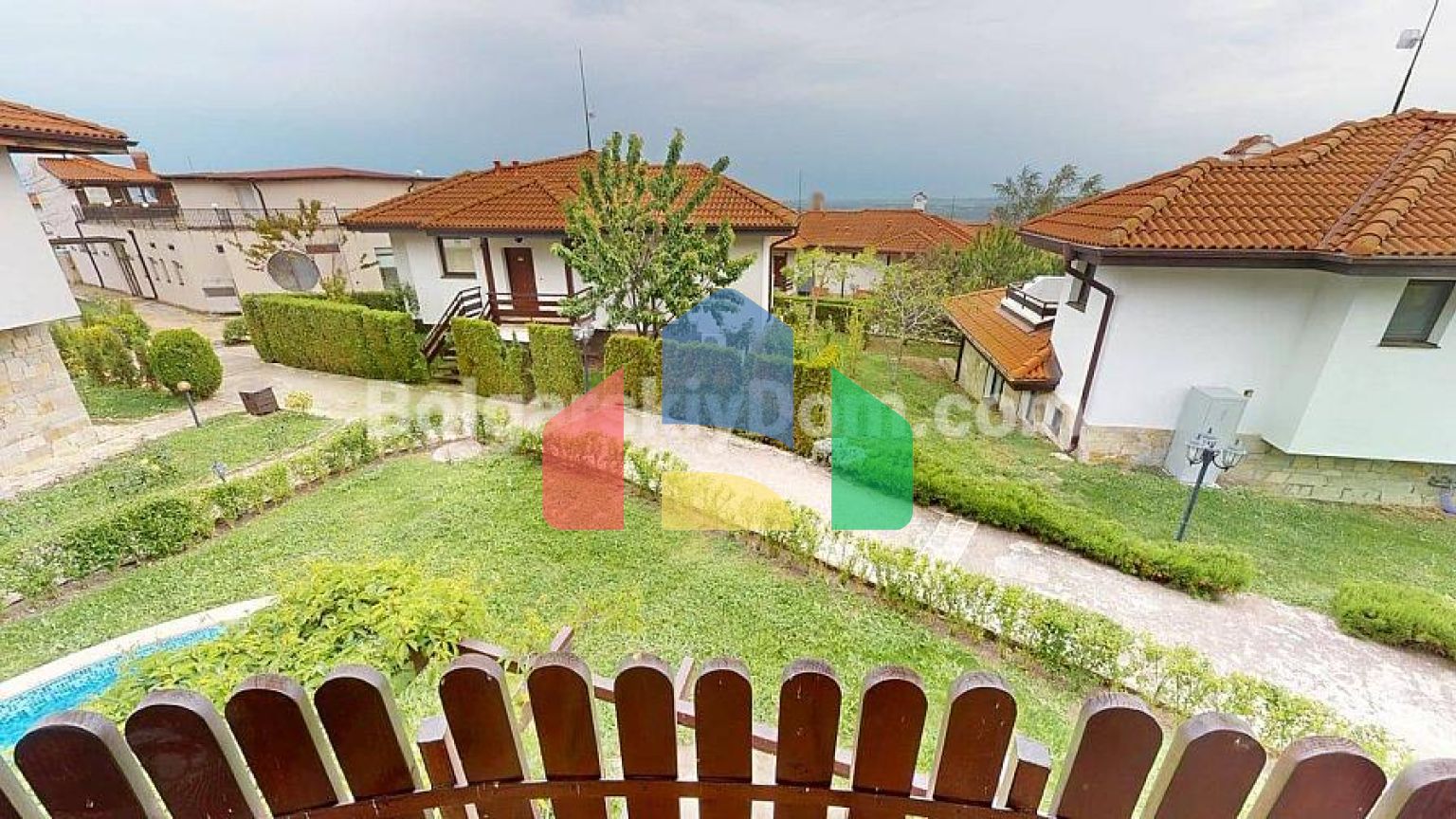 Чотирикімнатна квартира в Бей В'ю Віллас