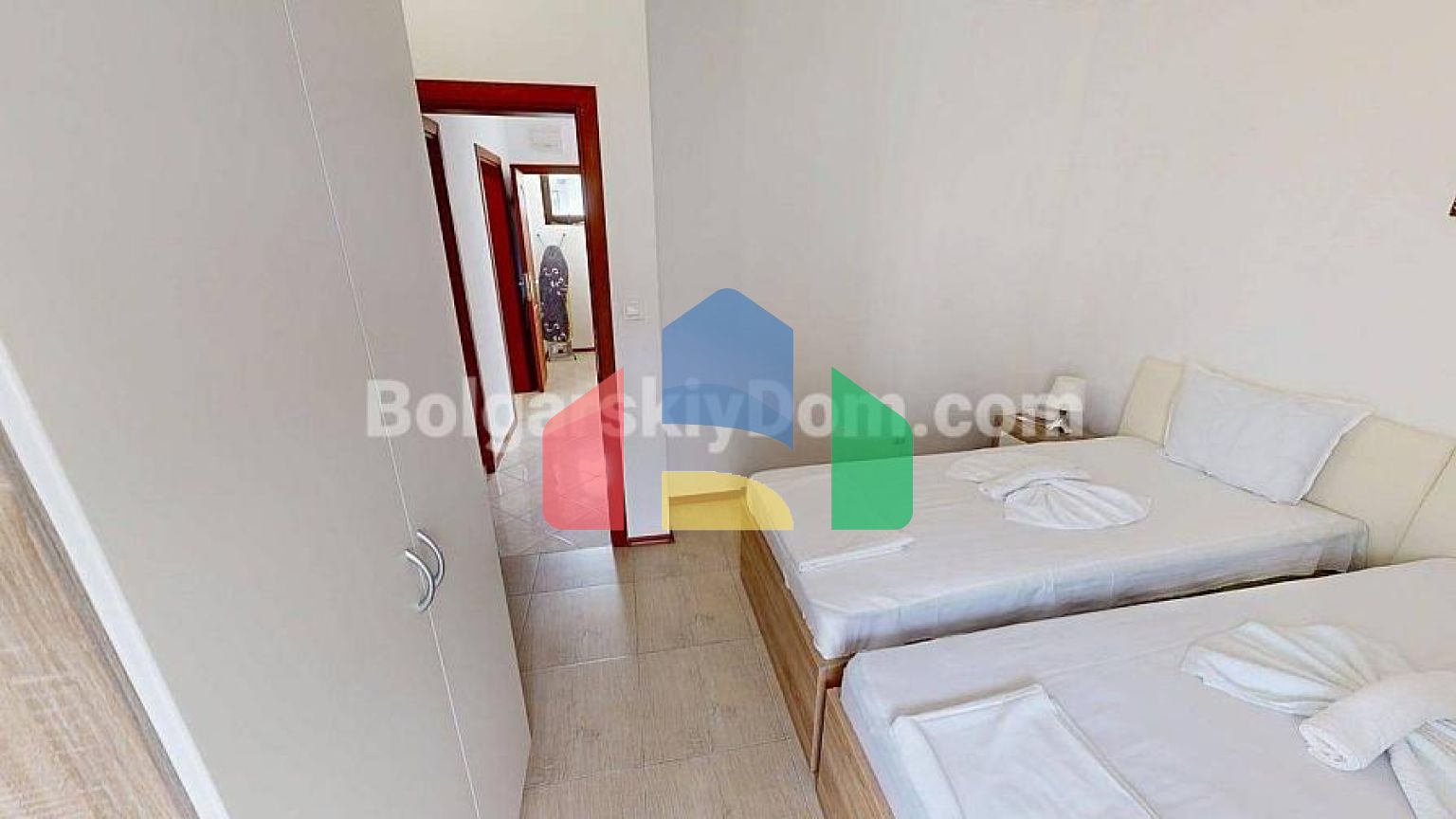 Чотирикімнатна квартира в Бей В'ю Віллас