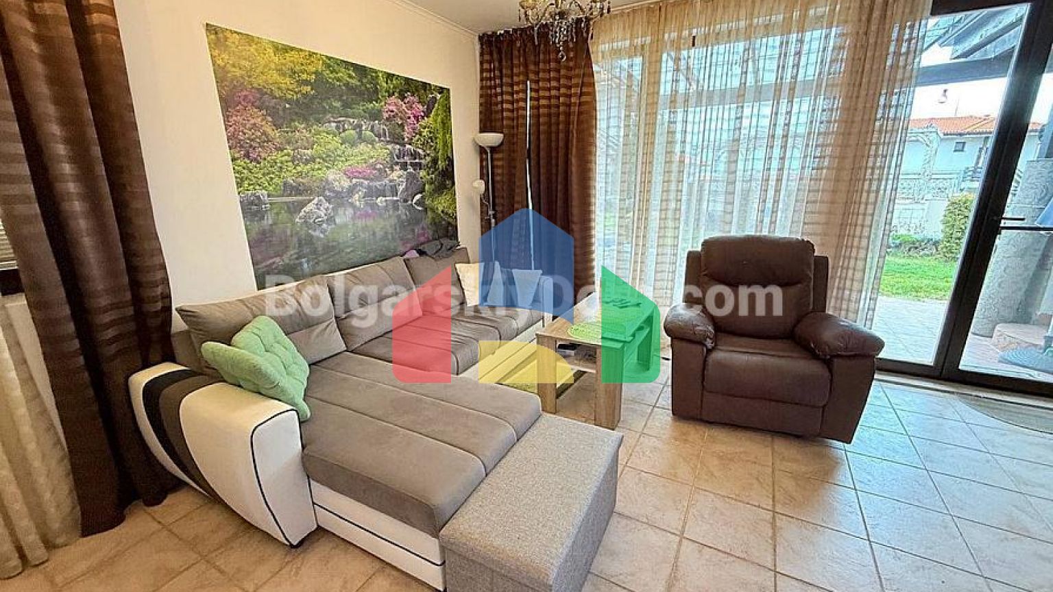 Трикімнатна квартира в Бей В'ю Віллас