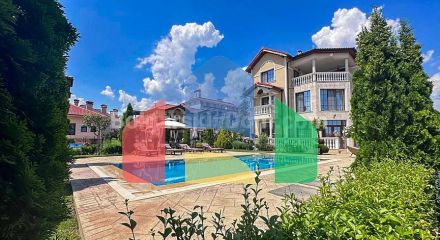 Таунхаусы и виллы в элитном комплексе