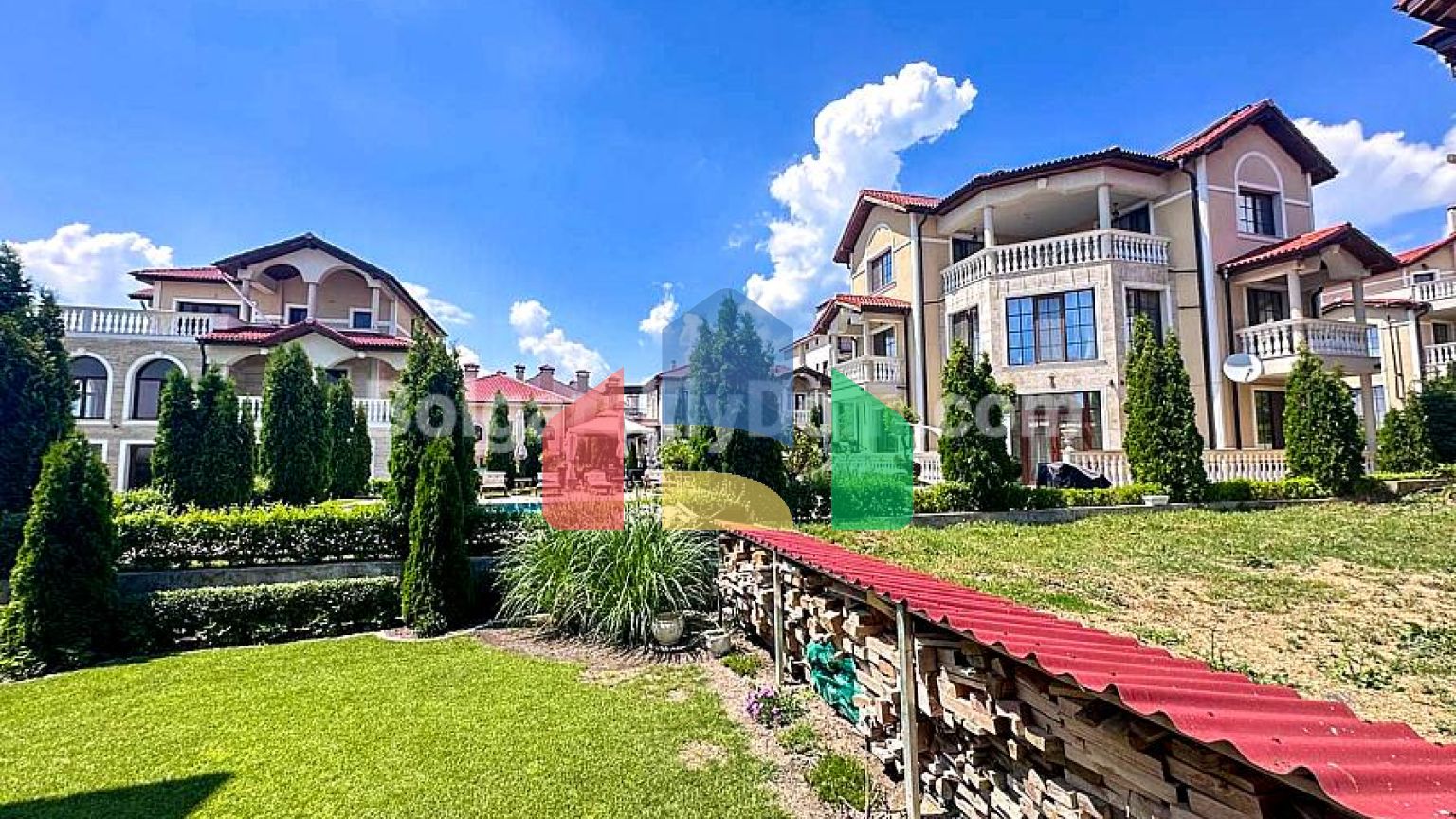 Таунхаусы и виллы в элитном комплексе