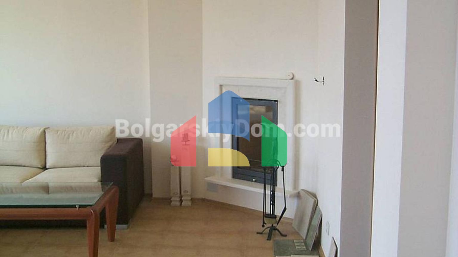 Будинок в Алмонд Хілл Віллас