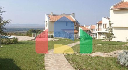 Будинок в Алмонд Хілл Віллас