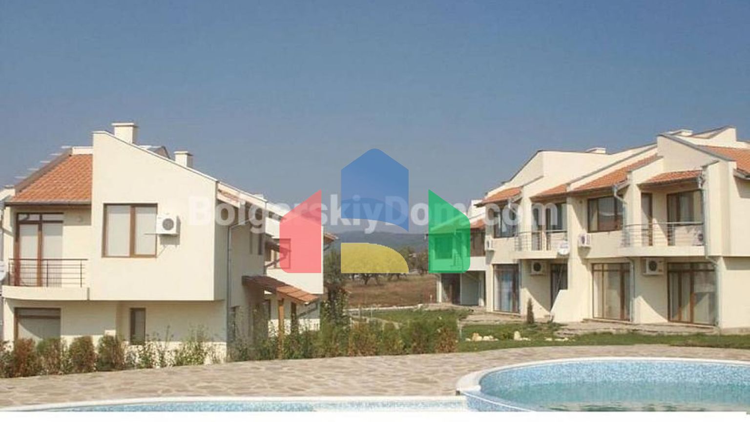 Будинок в Алмонд Хілл Віллас