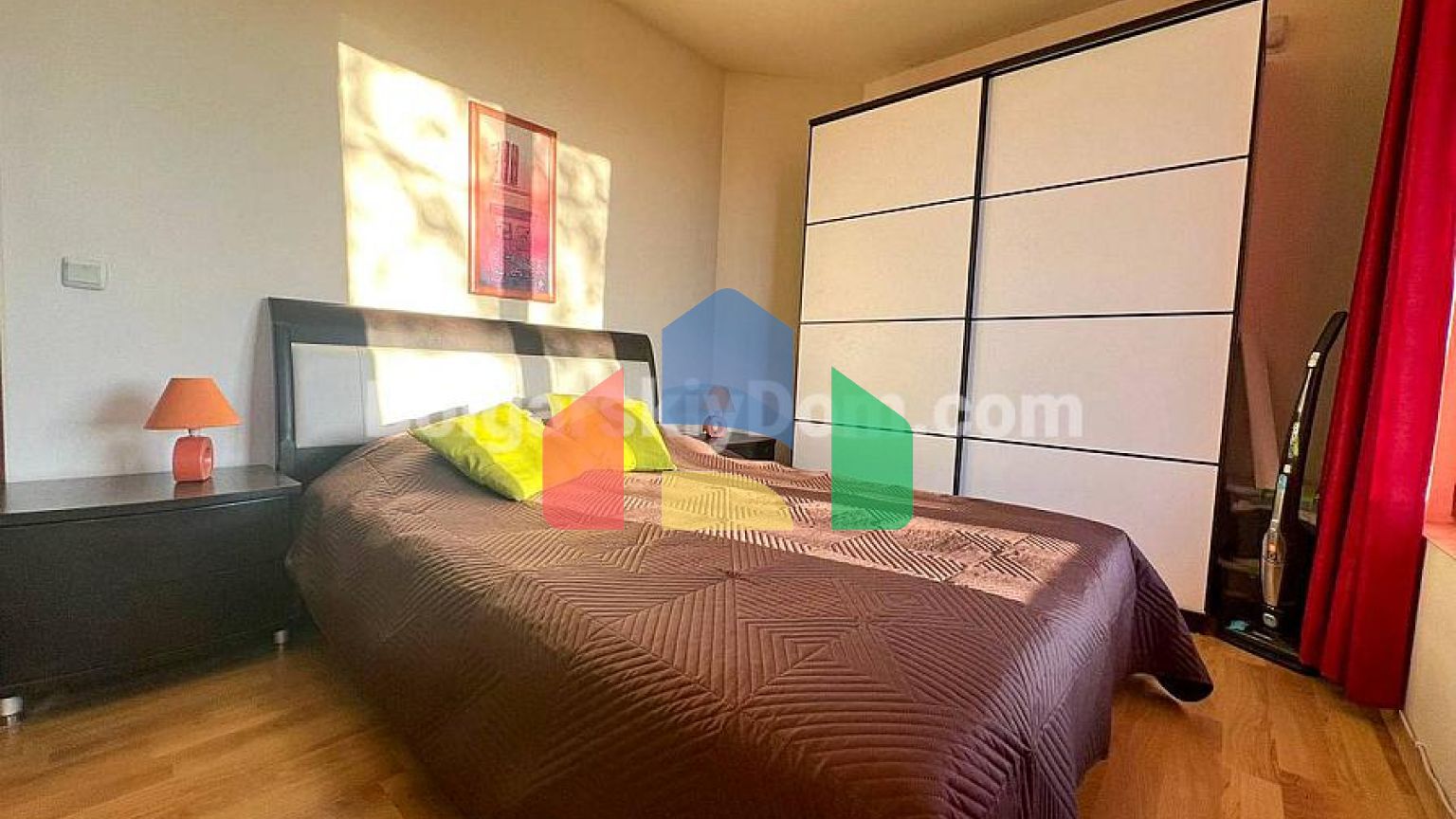 Чотирикімнатна квартира в Санні Хаус