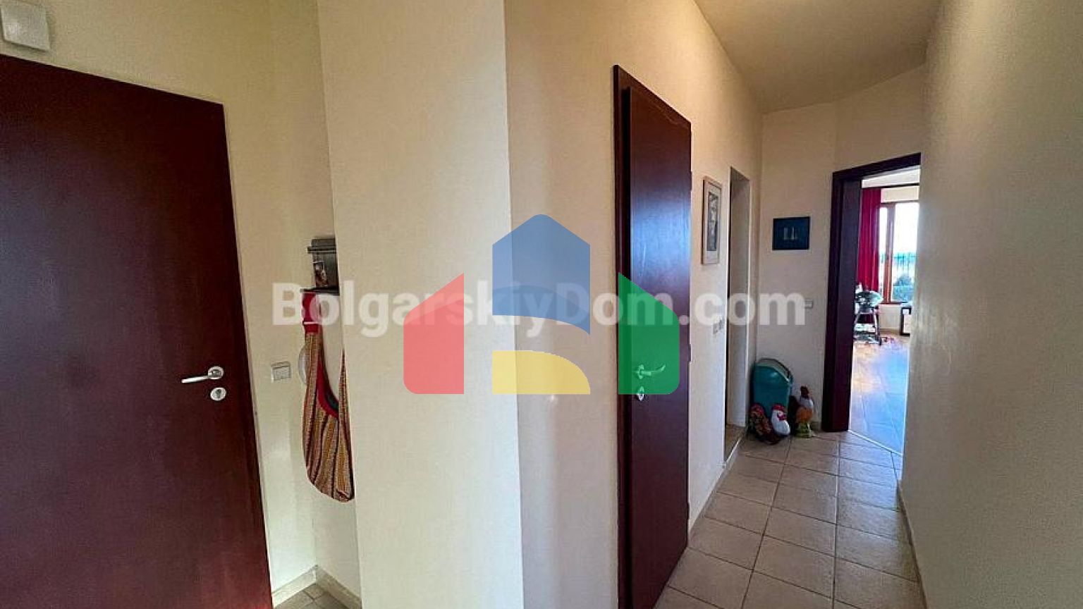 Чотирикімнатна квартира в Санні Хаус